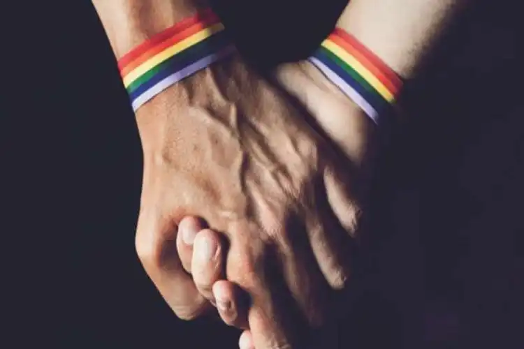 ہم جنس پرست عدیلہ اورنورہ کو کورٹ نے دی ایک ساتھ رہنے کی اجازت

