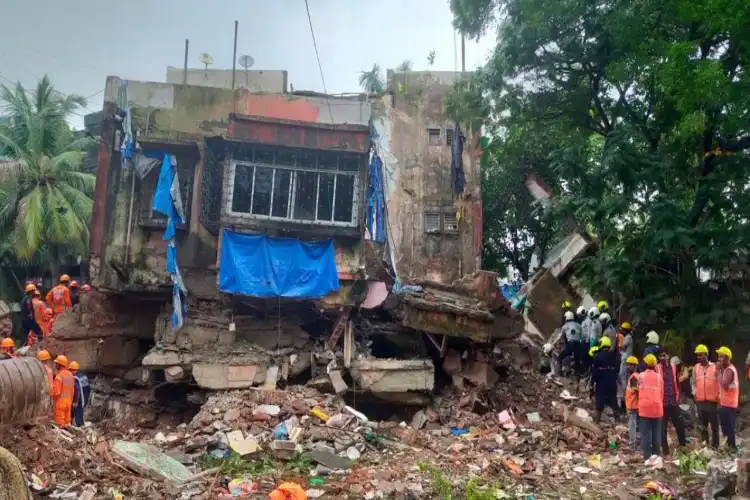 ممبئی میں عمارت گرنے سے ایک شخص ہلاک، 11 زخمی

