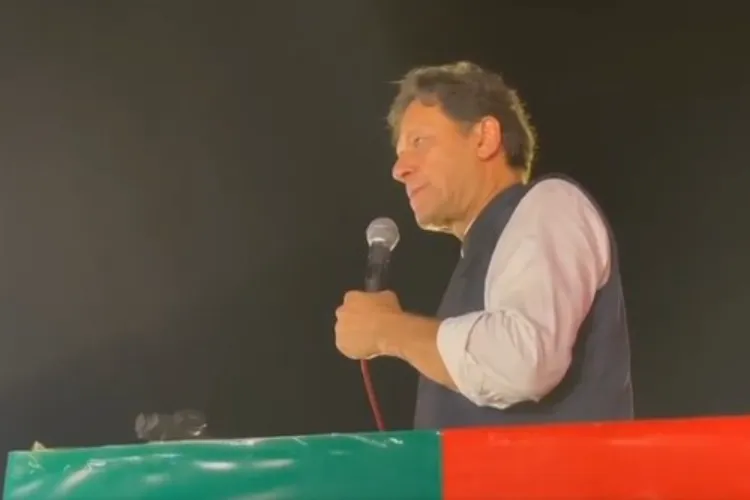 ضمنی انتخابات میں عوام نہیں امپائر ان کے ساتھ ہے: عمران خان