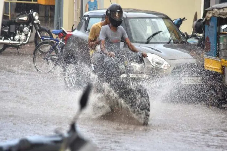 موسم :دہلی کے لیے یلو الرٹ  کیرالہ، گجرات میں شدید بارش کی پیش گوئی