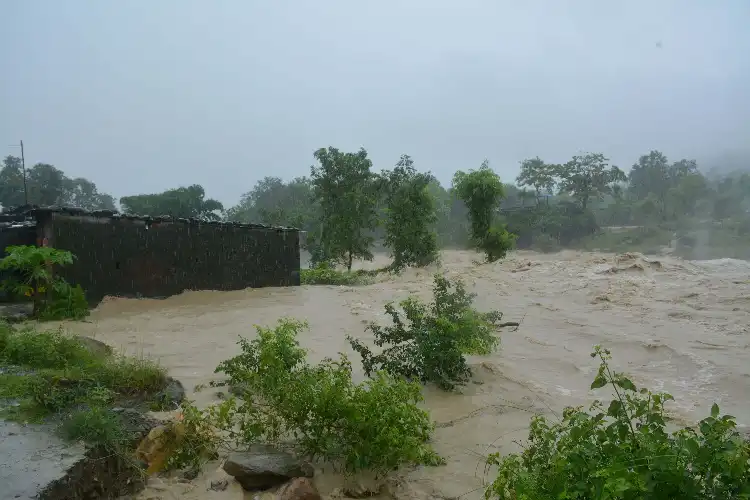 نیپال میں شدید بارش، بہار،مشرقی یوپی میں سیلاب کا خطرہ

