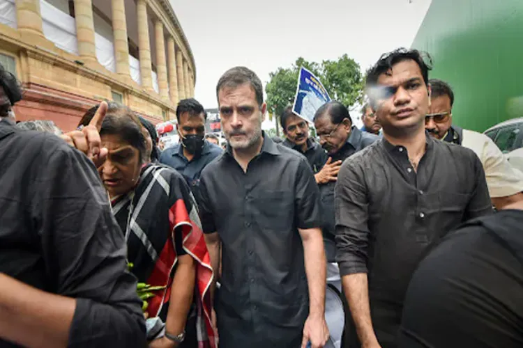 کانگریس کا احتجاج : راہل اور پرینکا  حراست میں 