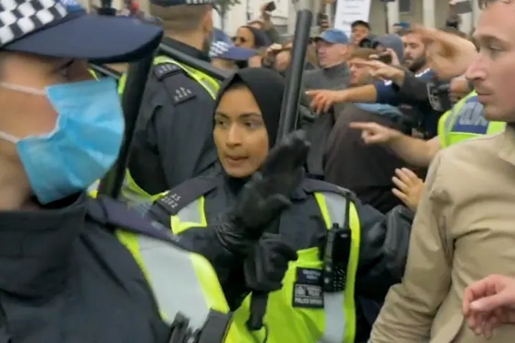 غیر مسلموں کے خلاف قابل اعتراض ریما رکس:پولیس افسر  روبی بیگم معطل 