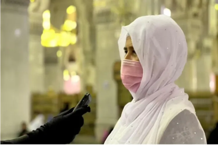 مسجد الحرام:زائرین کی رہنمائی کے لیے مختلف زبانوں کی ماہر خواتین تعینات