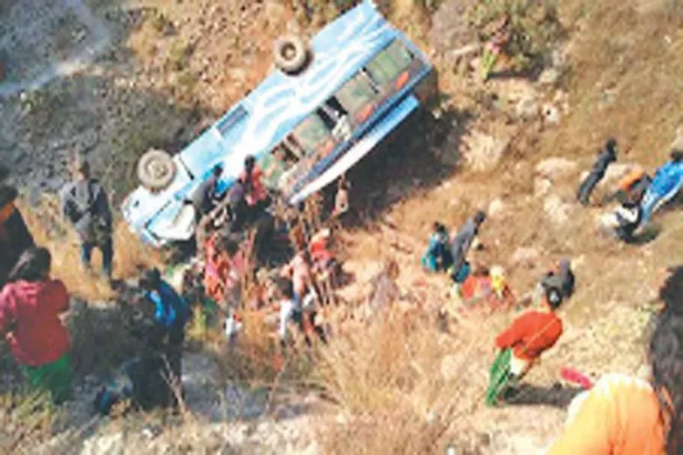  نیپال: سڑک حادثے میں 16 ہلاک،24 زخمی

