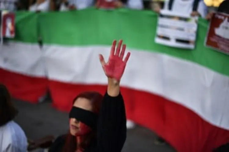 مظاہروں میں شدت، ایرانی فورسز کا کرد علاقوں میں کریک ڈاؤن