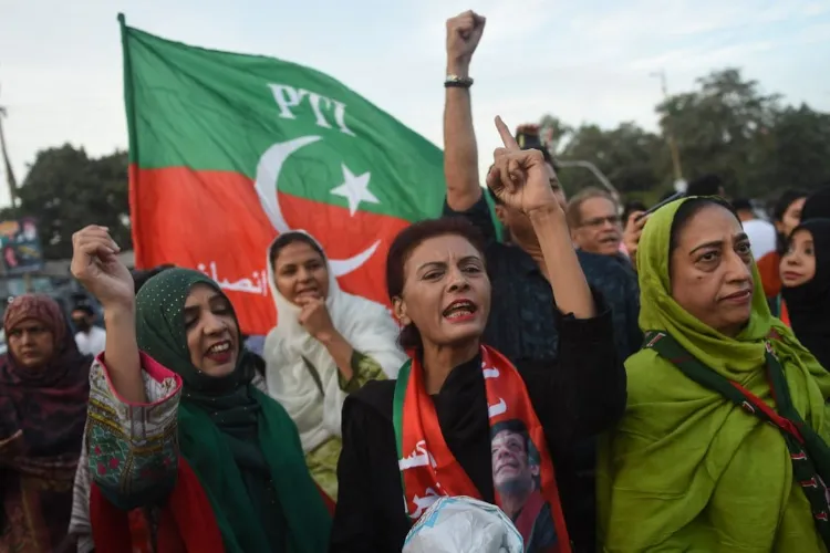 پاکستان:پی ٹی آئی لانگ مارچ اب جمعرات سے ہوگا