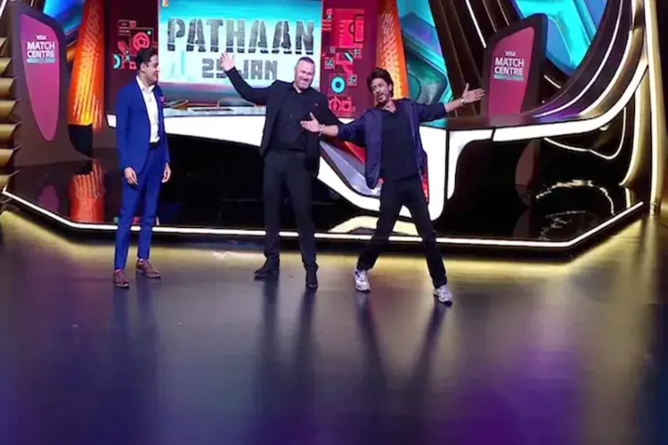 فیفا ورلڈ کپ میں شاہ رخ نے کیا اپنی فلم پٹھان کا پرموشن