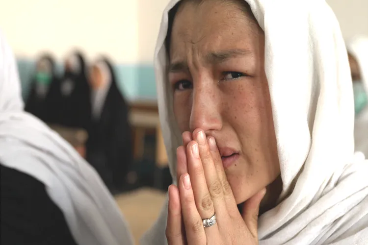 افغانستان: لڑکیوں نے 2022 میں  خوفناک وقت گزارا: رپورٹ