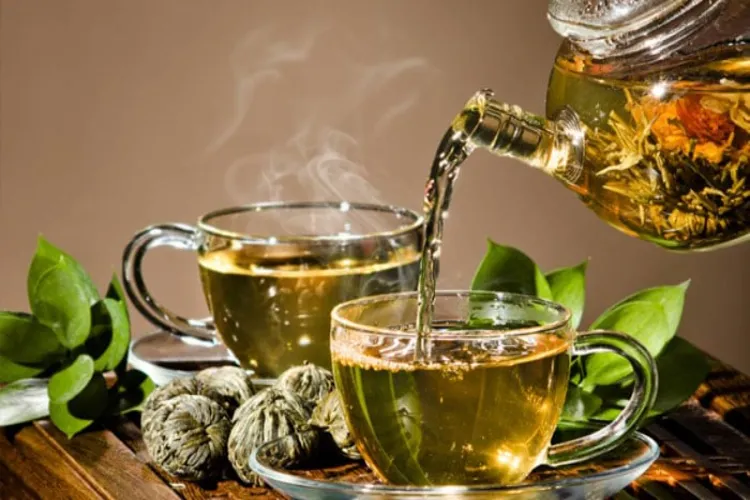 سبز چائے کے چند فوائد جن سے آپ اب تک ناواقف تھی