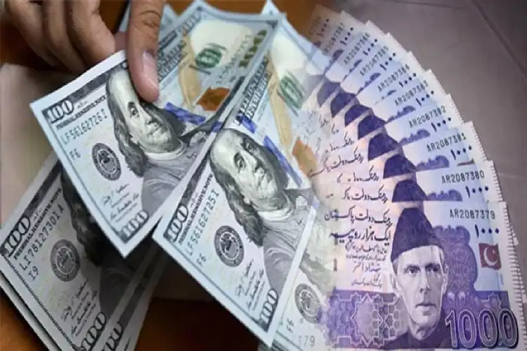 امریکی ڈالر کے مقابلے پاکستانی روپے کی قدر میں کمی کا سلسلہ جاری

