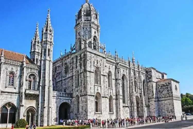 پرتگال: پادریوں نے 5 ہزار بچوں کو جنسی ہوس کا نشانہ بنایا