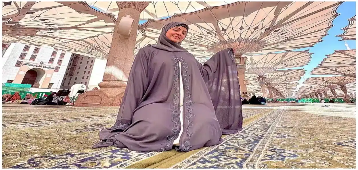 ٹی وی اداکارہ حنا خان نے مسجد نبوی میں کرایا فوٹو شوٹ، سوشل میڈیا پر ٹرول

