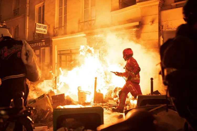 فرانس : پینشن اصلاحات کے خلاف مظاہرے، بھڑکاتشدد 