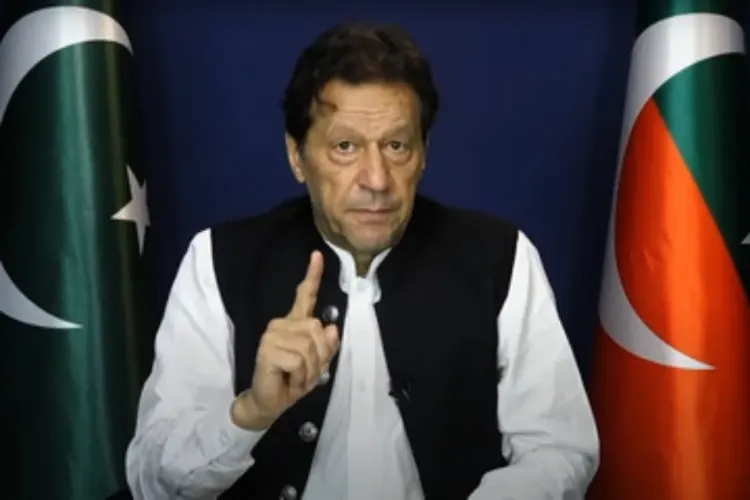 پاکستان:سرکاری عمارتوں پر حملے کی چیف جسٹس تحقیقات کرائیں- عمران خان