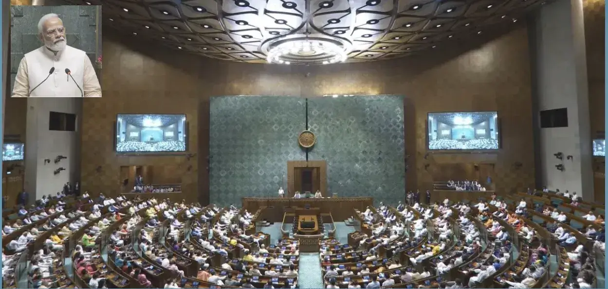  مودی نے کیا پارلیمنٹ کی نئی عمارت کا افتتاح: قوم کے نام وقف