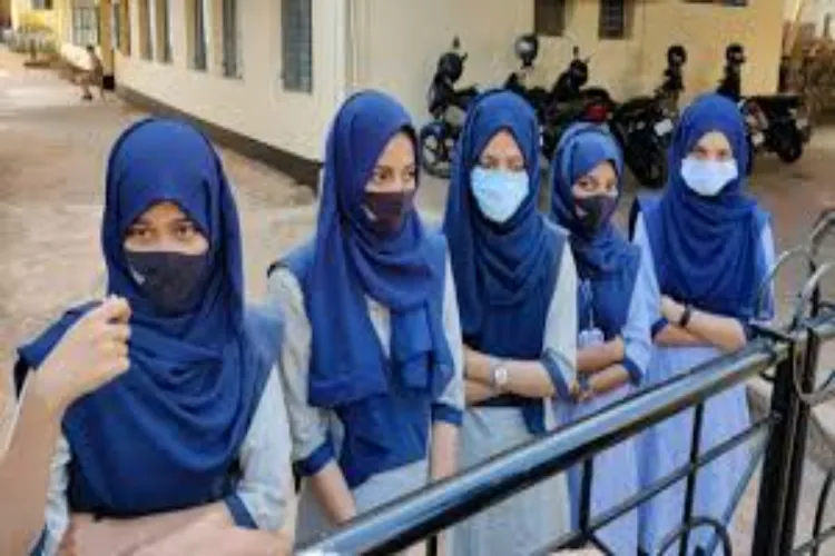 کرناٹک:اسکولوں اور کالجوں میں حجاب،پر فیصلہ جلد:وزیرتعلیم

