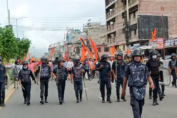 نیپال میں فرقہ وارانہ تشدد،معمولات زندگی ٹھپ