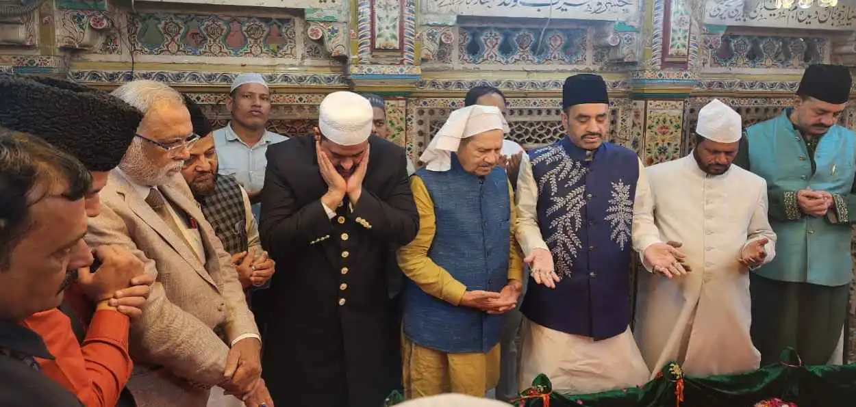 awazurdu