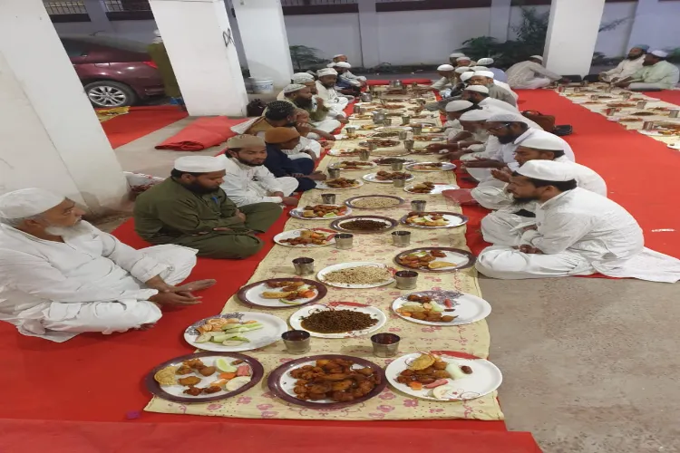 پٹنہ : ضرورت مندوں کے لیے افطار پارٹی کا 15 سالہ سفر 