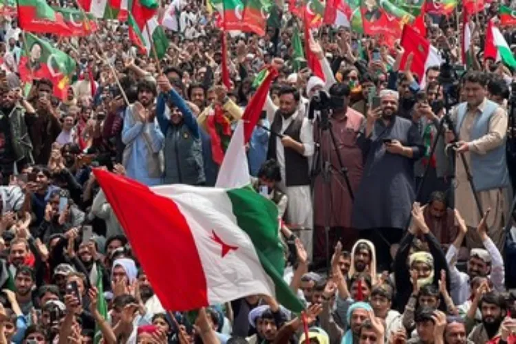  پاکستان: اپوزیشن اتحاد نے کیا عمران خان کی رہائی کے لیے مظاہرے کا آغاز