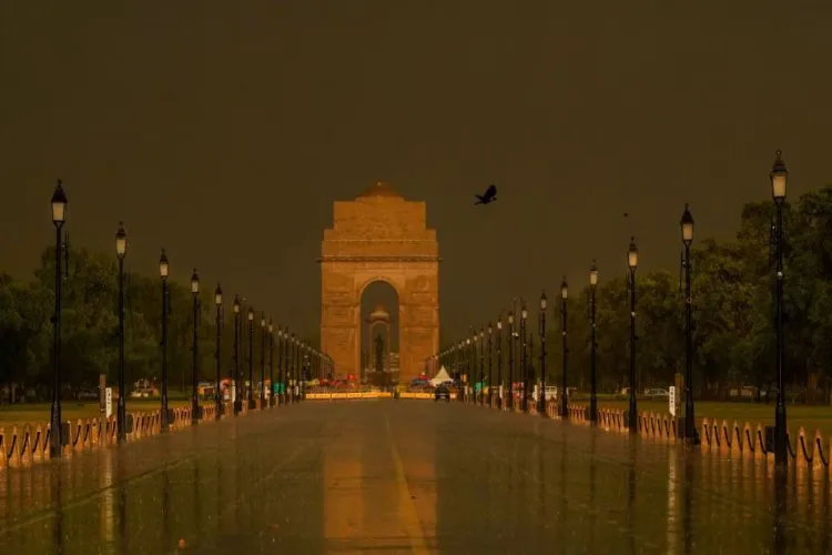 دہلی این سی آر میں ہلکی بارش سے گرمی سے راحت ملی، جانیں اگلے دو دنوں میں کیسا رہے گا موسم
