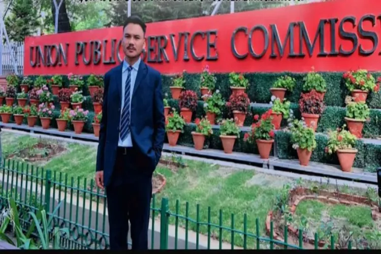 عقیل احمد ڈی جی سی اے میں سب سے کم عمر ایئر سیفٹی آفیسر بنے