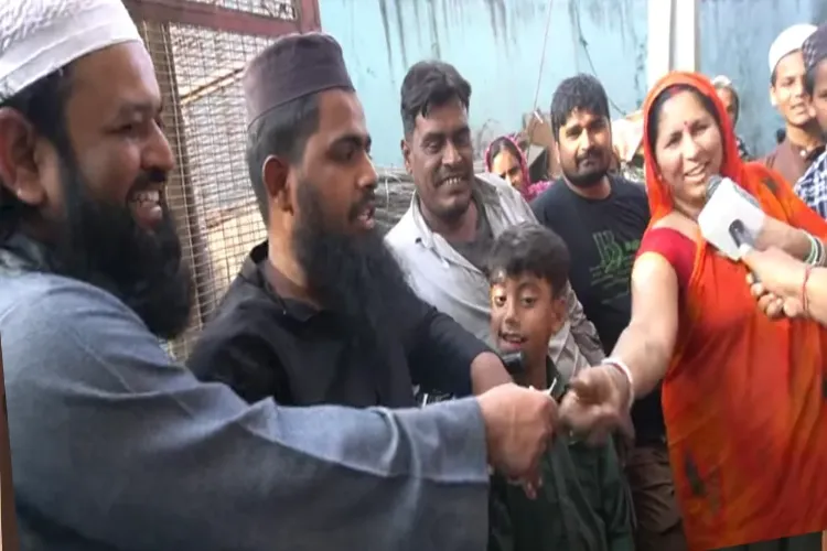    رمضان المبارک : مسجد کی سجاوٹ کے لیے ایک ہندو خاتون کا چندہ, ویڈیو ہوا وائرل