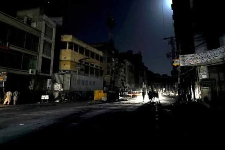 پاکستان: لاہور میں طویل لوڈشیڈنگ