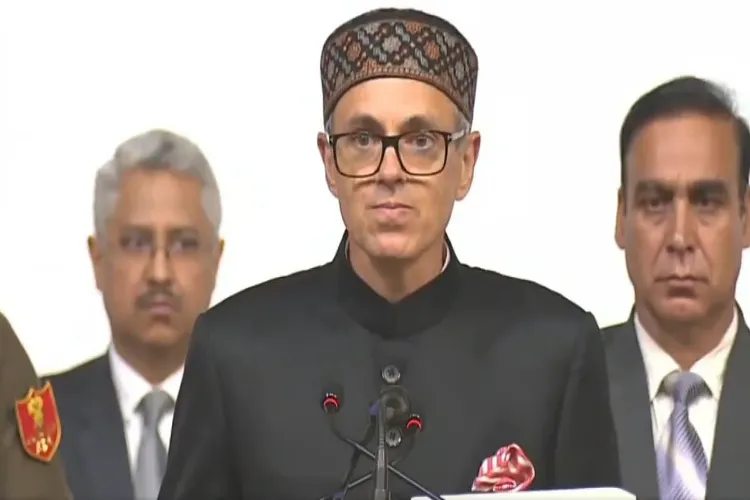 پاکستانی گولہ باری: متاثرین کی امداد کا معاملہ مرکز کے سامنےاٹھائیں گے: عمر