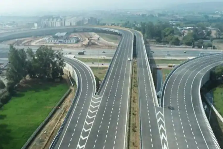 قومی شاہراہوں کے لئے ٹول ٹیکس کی نئی پالیسی عنقریب