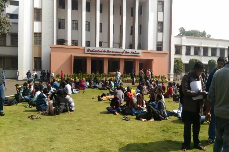 آئی آئی ٹی کھڑکپور کے طلبہ کو زبردست جاب آفرز