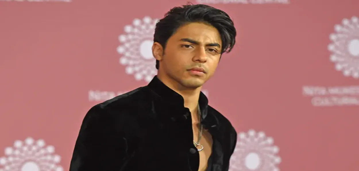 شاہ رخ کے بیٹے آریان خان نے خود کو بتایا مسلمان
