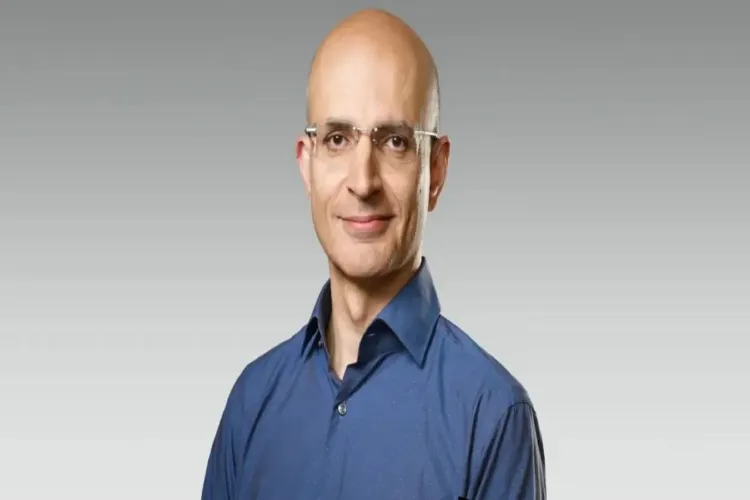 ایپل میں ہندوستانی نژاد صبیح خان چیف آپریٹنگ آفیسر مقرر
