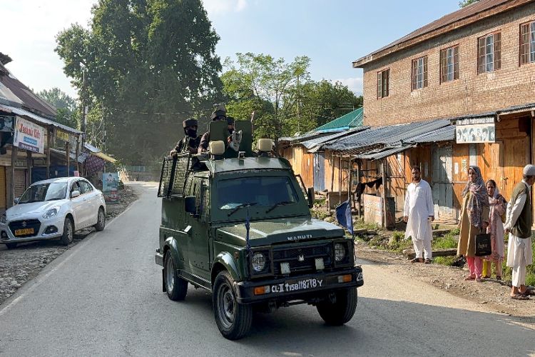 جموں و کشمیر:  انسداد دہشت گردی آپریشن جاری