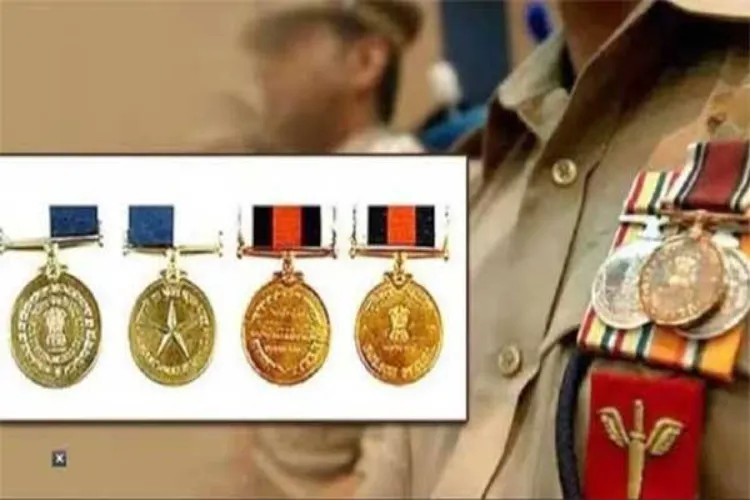  صدارتی تمغہ برائے امتیازی خدمات اور تمغہ برائے شاندار خدمات