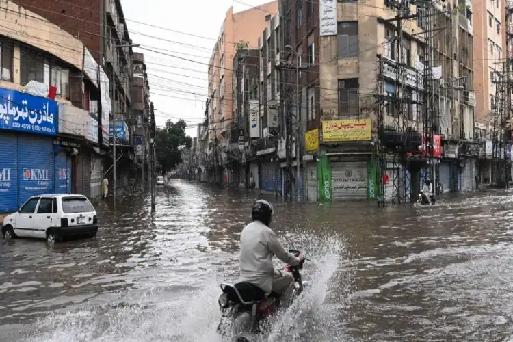 پاکستان: سیلاب سے سرکاری ڈھانچے کو20 ارب روپے کا نقصان