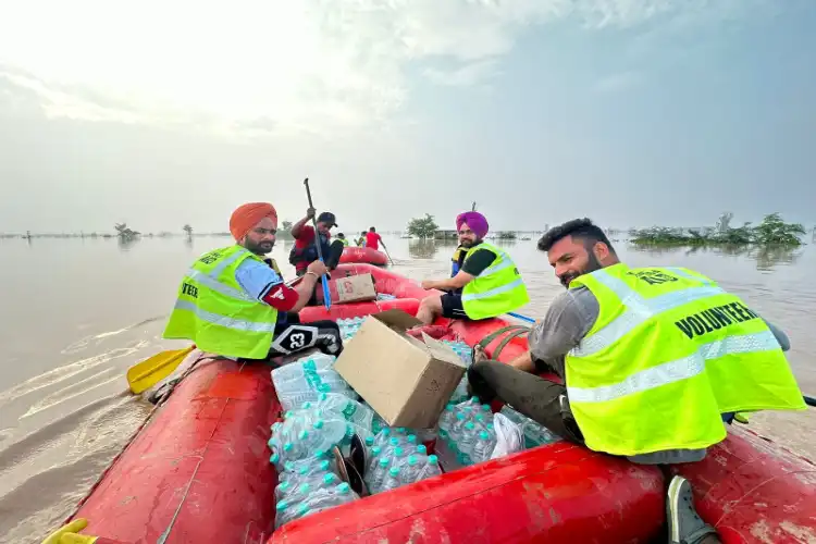 پنجاب کے سیلاب زدگان کی مدد کے لئے آگے آئے فنکار