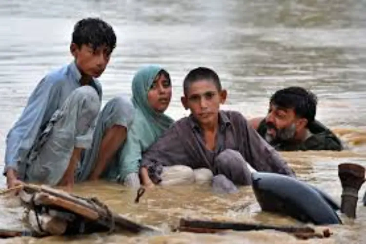 پاکستان: پنجاب میں سیلاب سے صحت کا بحران، بیماریوں کی وبا پھیلنے لگی