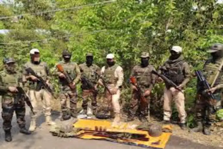 فوج اور آسام رائفلز کے مشترکہ حفاظتی آپریشنز