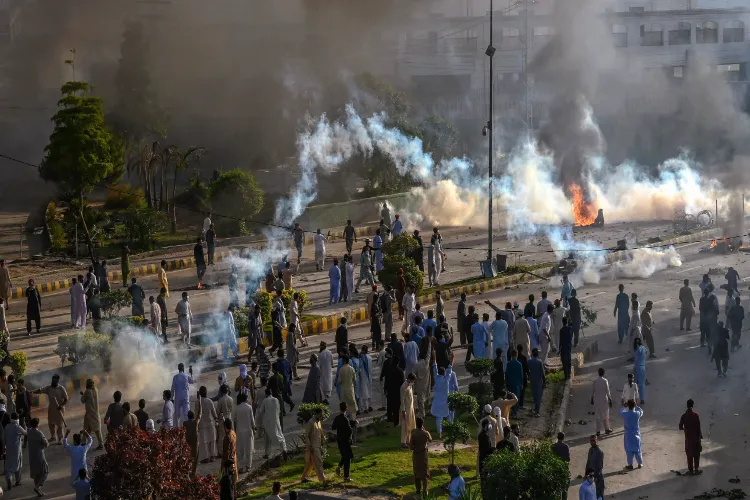 بلوچستان میں صوبہ گیر ہڑتال، سیاسی رہنماؤں کی بڑے پیمانے پر گرفتاریاں