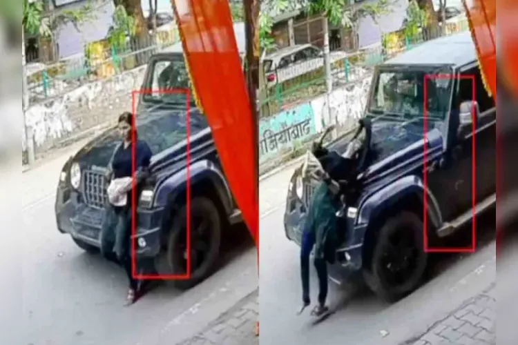 غازی آباد : تیز رفتار گاڑی نے خاتون کو کچلا