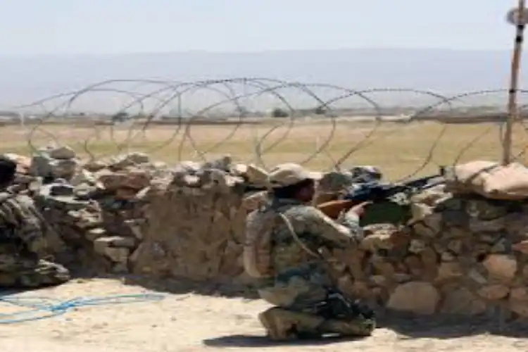 پاکستان نے افغان سرحدی چوکیوں اور دہشت گرد ٹھکانوں کو نشانہ بنایا