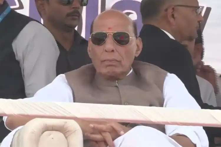 ایروناٹکس لمیٹڈ ایئرکرافٹ کے لڑاکا طیارے کی پہلی پرواز، راجناتھ سنگھ کی شرکت
