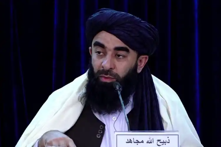 افغانستان کو پاکستانی فضائی حملوں کا جواب دینے کا حق ہے: طالبان