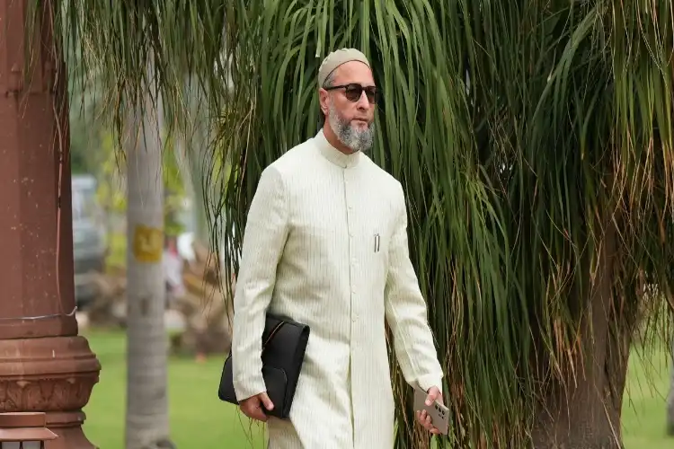 بہار اسمبلی انتخابات : اویسی کی پارٹی نے 25 امیدواروں کی فہرست جاری کی