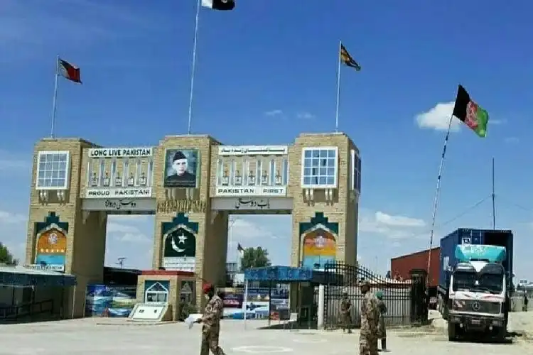 پاک-افغان جنگ بندی کے بعد چمن بارڈر دوبارہ کھول دیا گیا