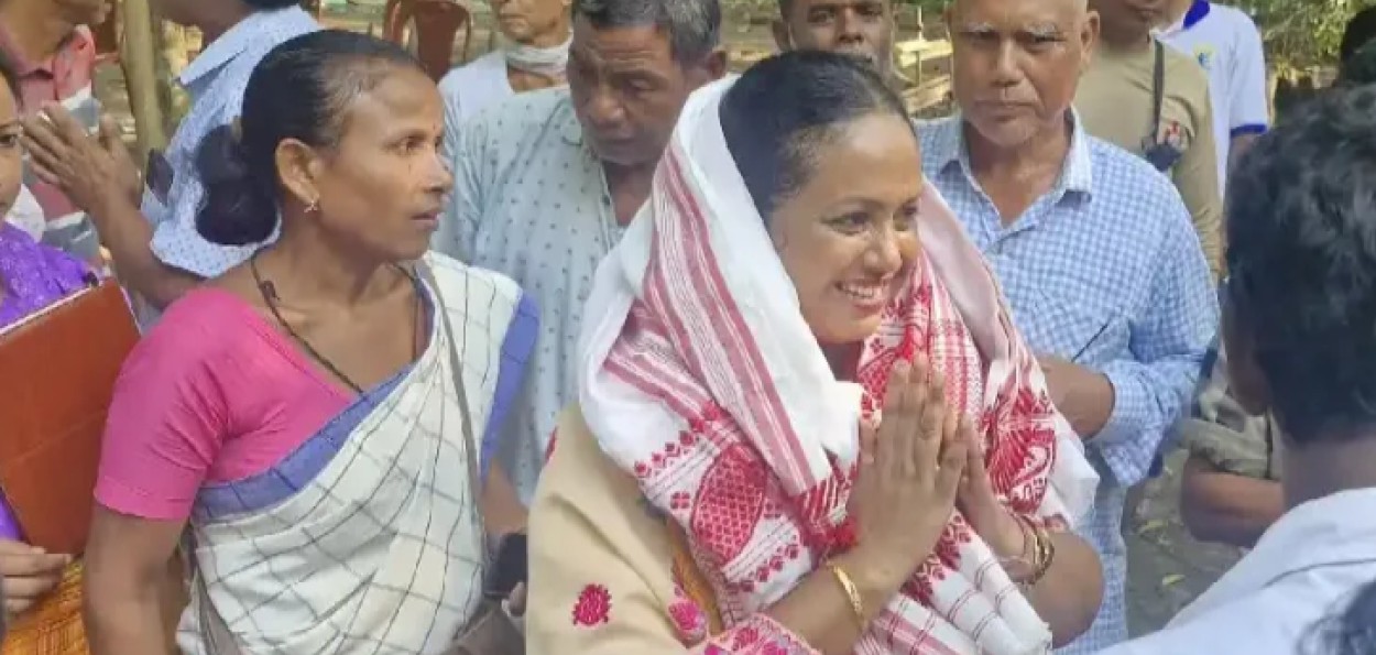 بیگم اخترہ احمد — آسام میں بی ٹی سی کی پہلی مسلم خاتون ایگزیکٹو ممبر بیگم اخترہ احمد — آسام میں بی ٹی سی کی پہلی مسلم خاتون ایگزیکٹو ممبر