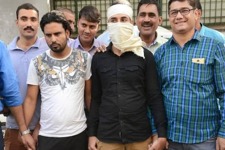 تیزاب کیس  گرفتار شدہ تینوں ملزم موقعِ واردات پر موجود نہیں تھے- پولیس