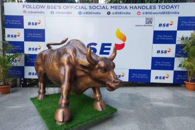 شیئر مارکیٹ میں آج تیزی